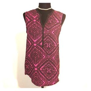 Alya V neck sleeveless blouse size small